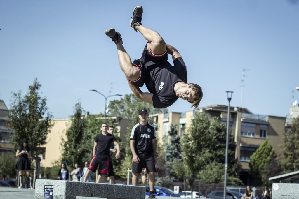 Il riscaldamento sportivo: un insostituibile alleato per evitare gli infortuni negli sport di strada