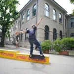 Esibizione di sport di strada, in particolare skateboard ad un evento di street is culture